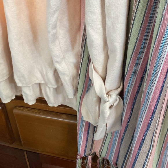 Strut & bolt blush pink sweater size medium - Picture 3 of 6